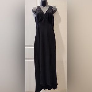 SANDRA DARREN Party Dress size 8 black halter lined Dress.